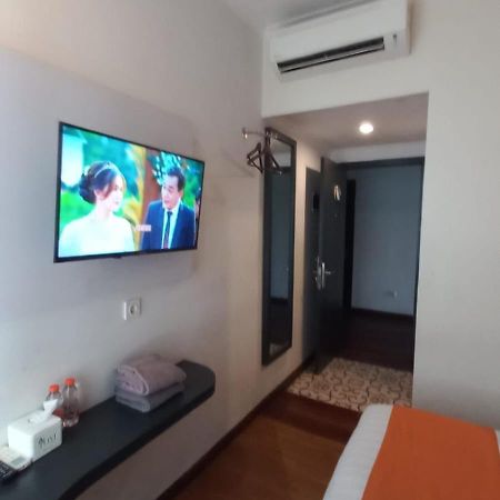 Front One Boutique Tugu Muda Semarang Hotel Luaran gambar