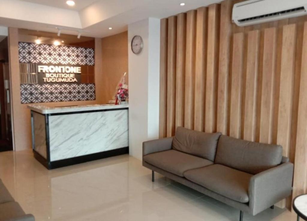 Front One Boutique Tugu Muda Semarang Hotel Luaran gambar